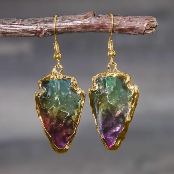 “Ombre Arrowhead” Angel Aura Rainbow Quartz Striking Tip Point Head Gold Earring - Picture 2 of 6